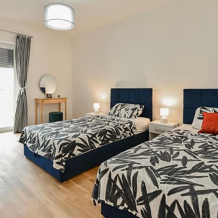 New Luxury 3 Bedroom 4 Air Conditioners Задар Екстериор снимка